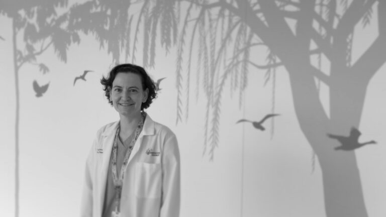 Diplomate: Trust the Science and Take the COVID-19 Vaccine