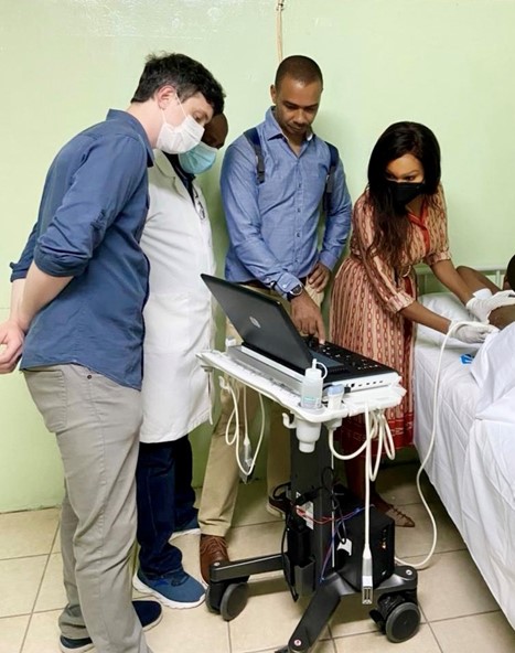 Dr. Omofoye teaching ultrasound in Mozambique